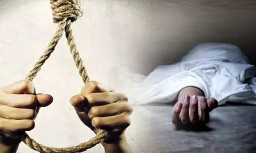 एचसीसी के सुपरवाइजर ने फांसी लगाकर की आत्महत्या
